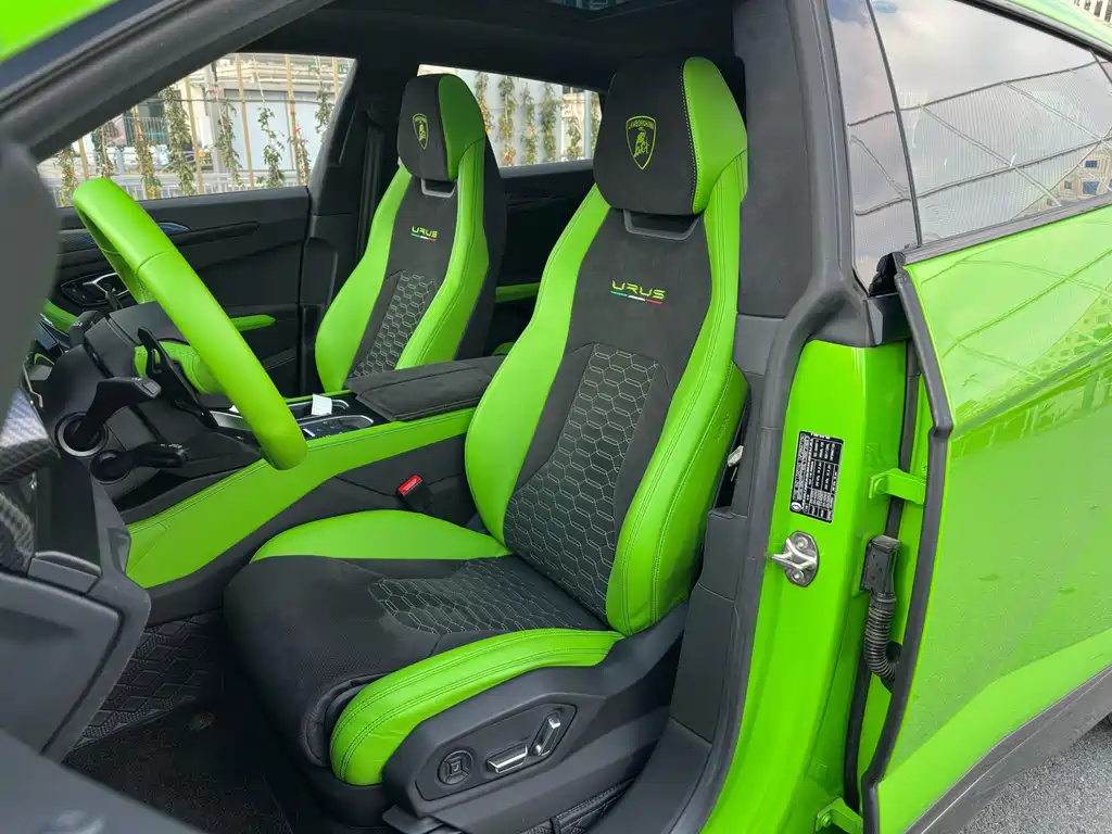 Lamborghini Urus — фото 16