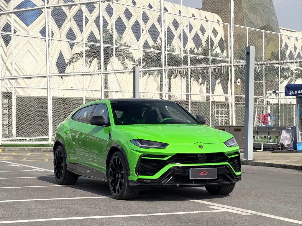 Lamborghini Urus — фото 3