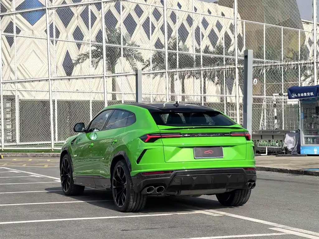 Lamborghini Urus — фото 6