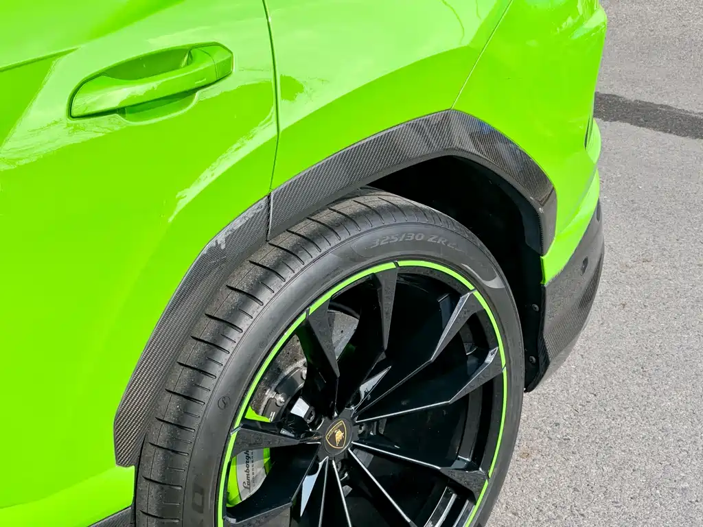Lamborghini Urus — фото 10