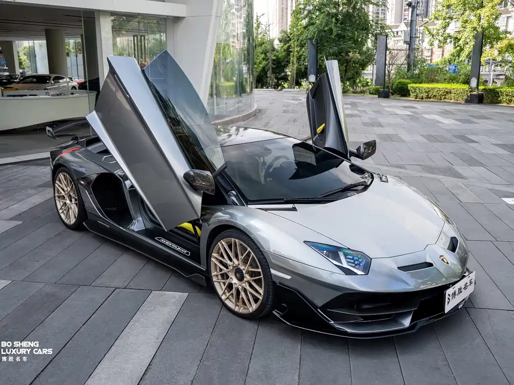 Lamborghini Aventador — фото 2