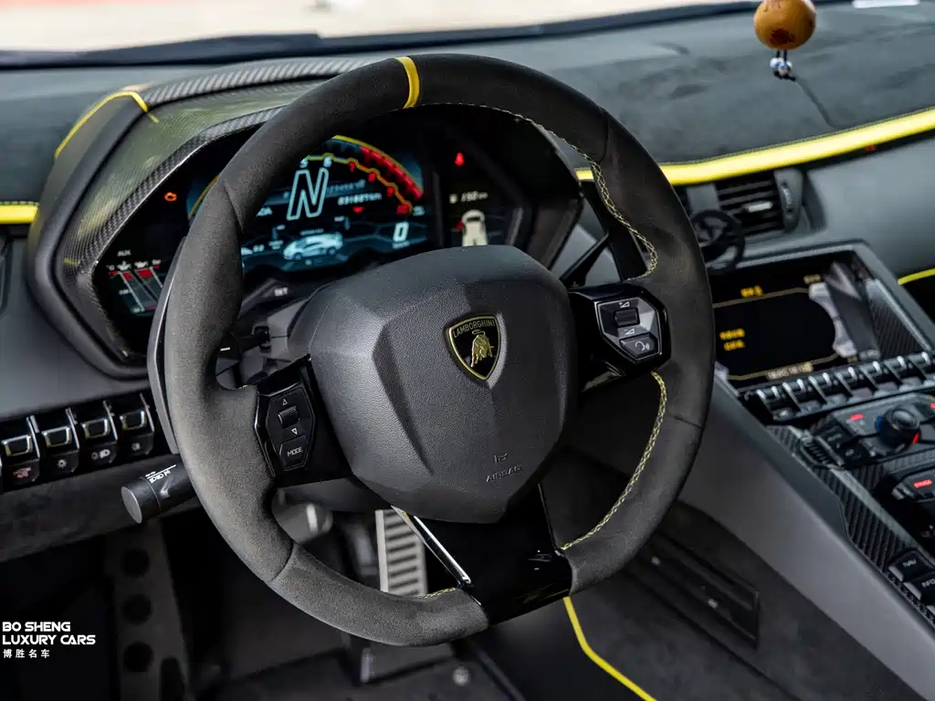 Lamborghini Aventador — фото 15