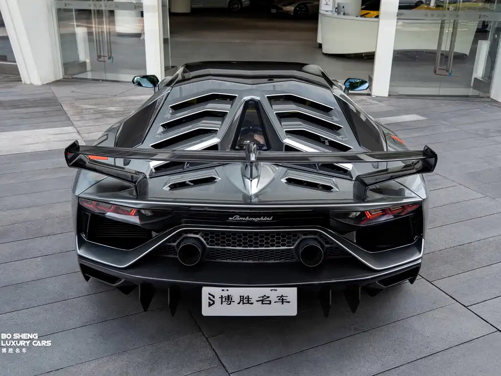 Lamborghini Aventador — фото 6