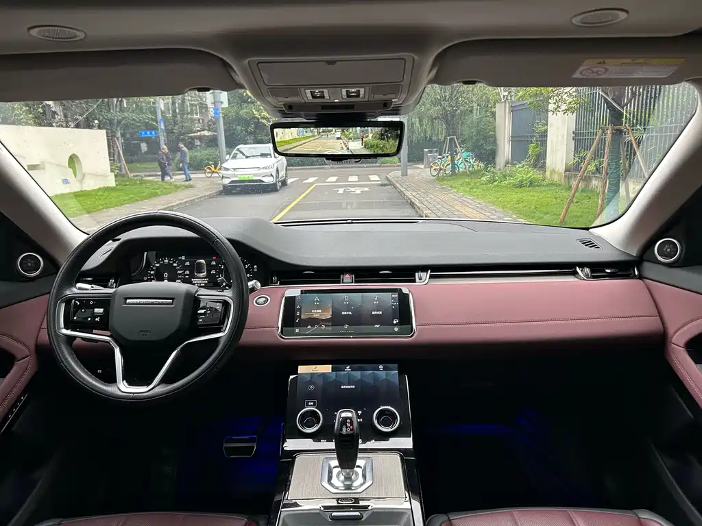 Land Rover Evoque — фото 24