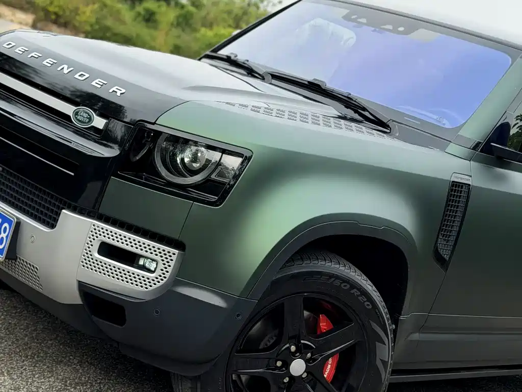 Land Rover Defender — фото 6