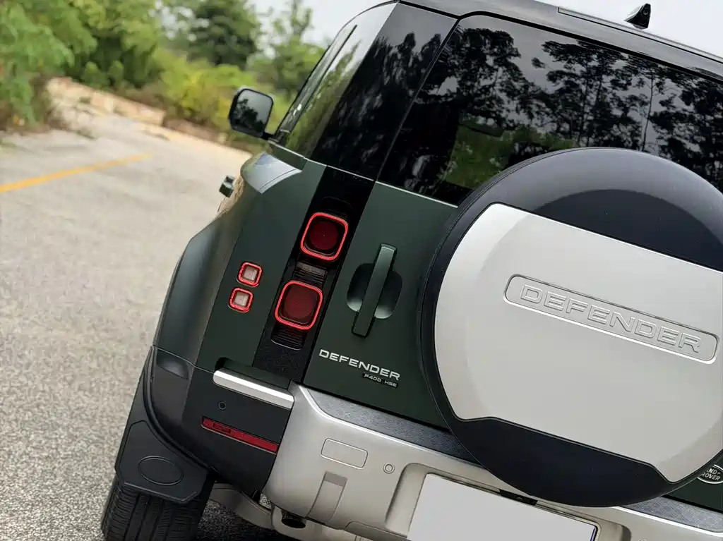 Land Rover Defender — фото 8