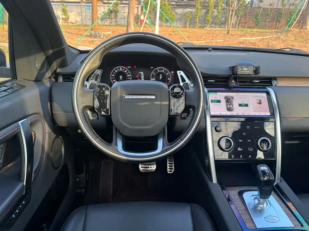 Land Rover Discovery Sport — фото 20