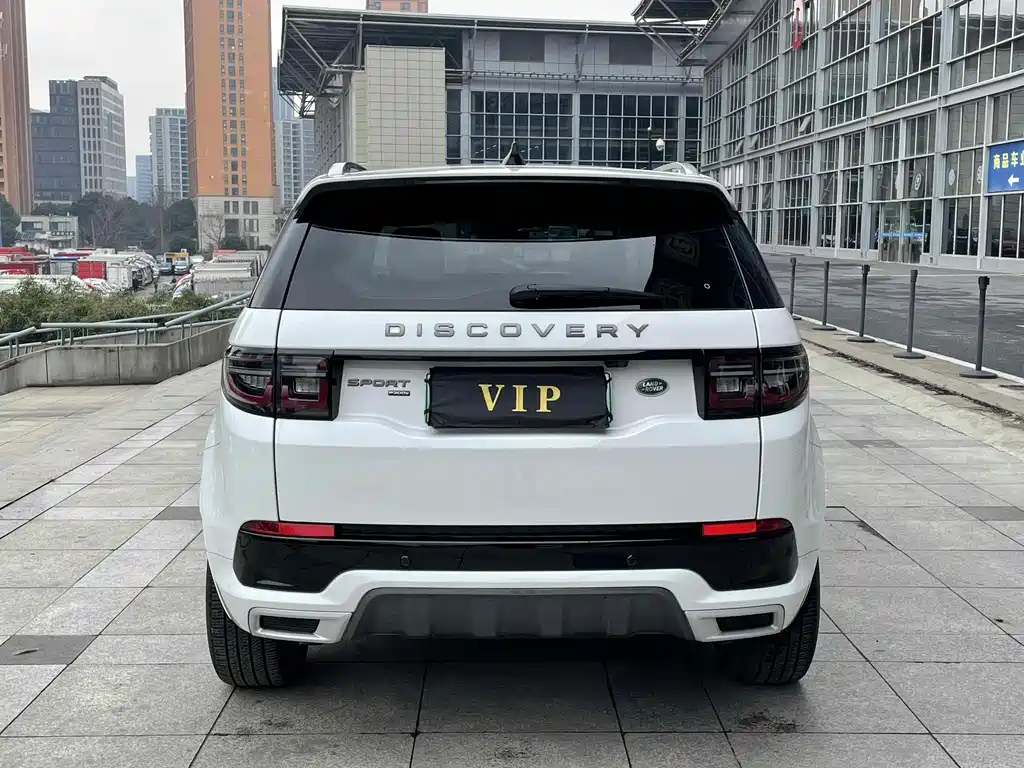 Land Rover Discovery Sport Hybrid — фото 11