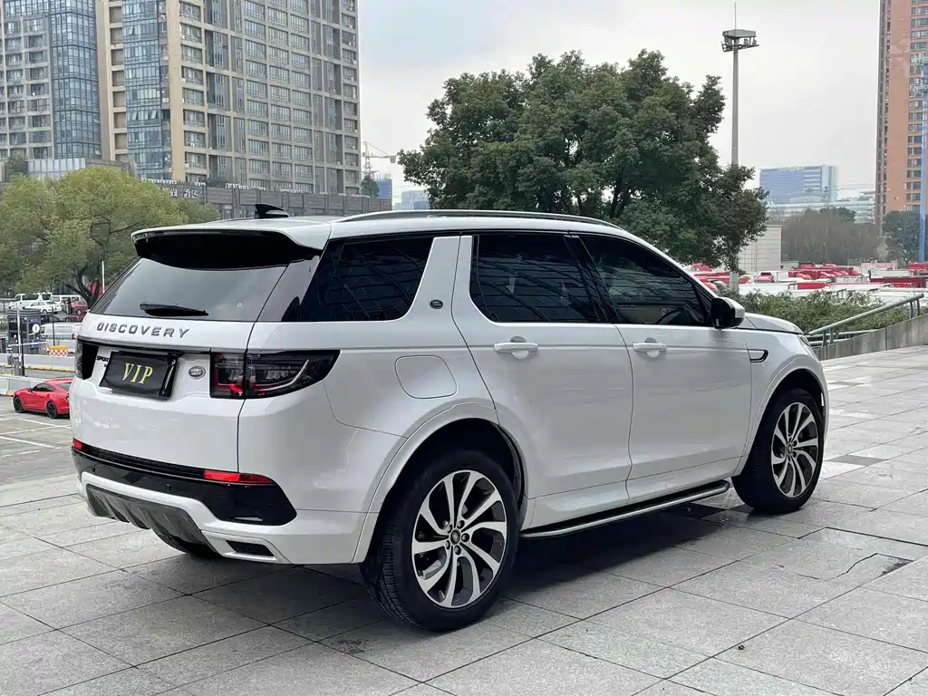 Land Rover Discovery Sport Hybrid — фото 12