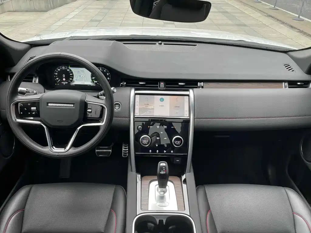 Land Rover Discovery Sport Hybrid — фото 8