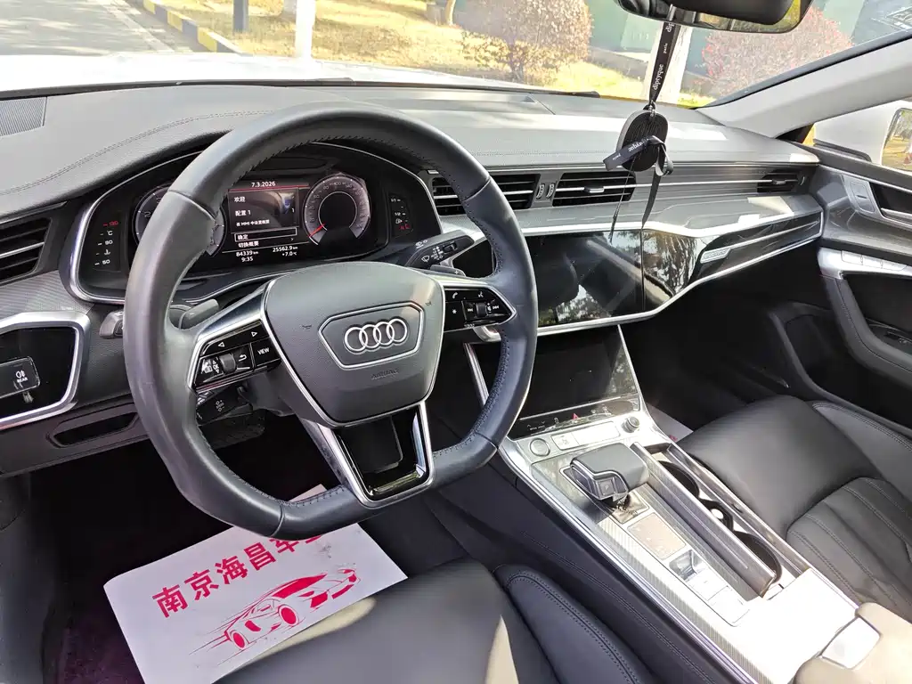 Audi A7 — фото 7