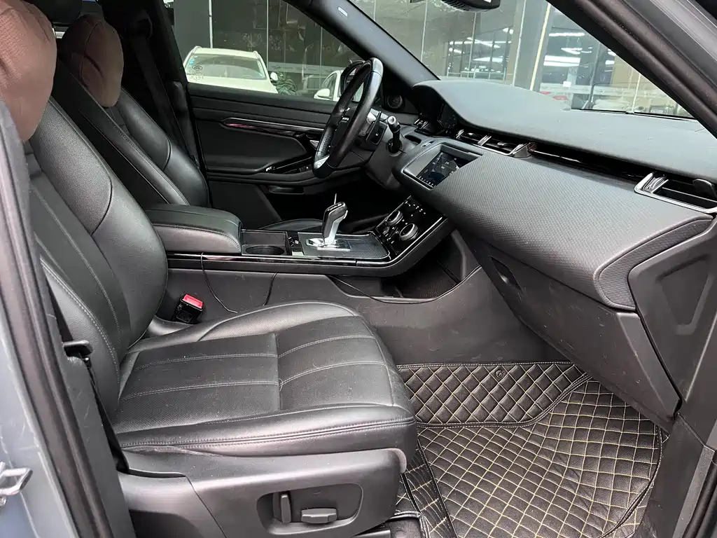Land Rover Evoque — фото 11