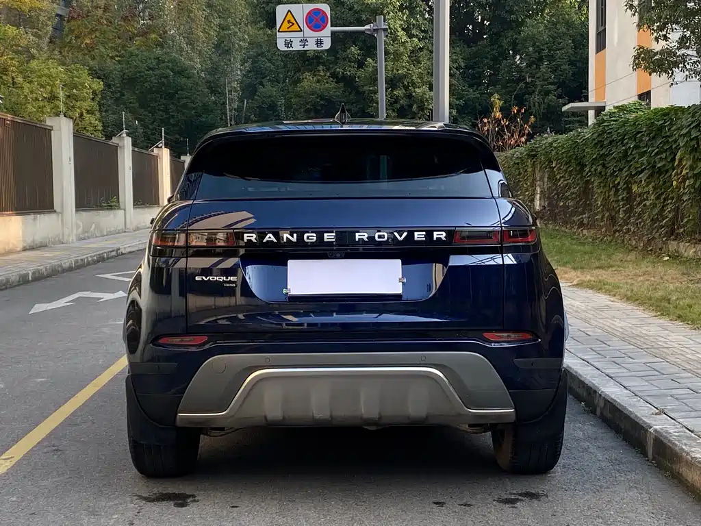 Land Rover Evoque — фото 17