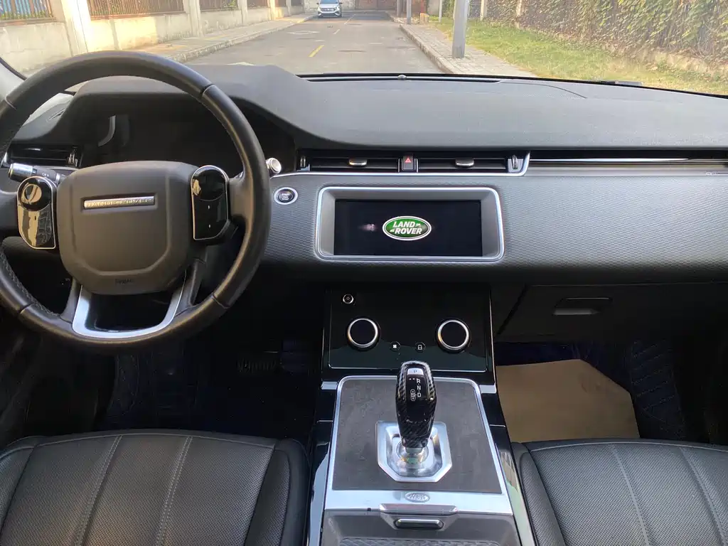 Land Rover Evoque — фото 19