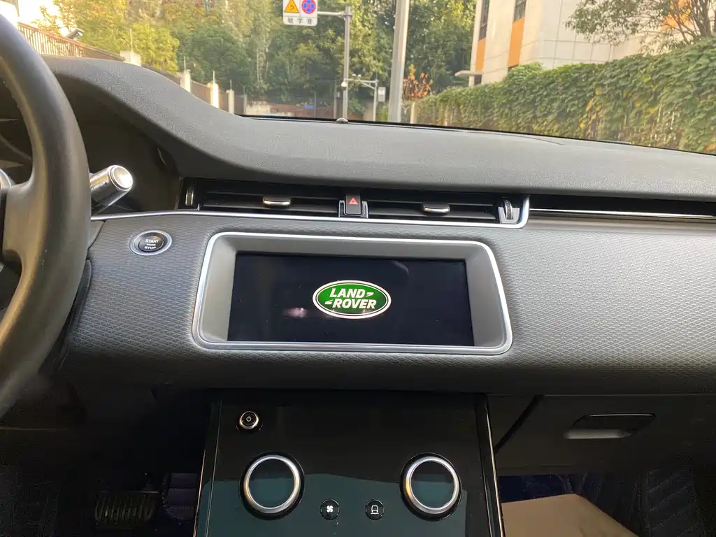 Land Rover Evoque — фото 20