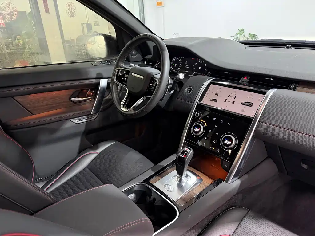 Land Rover Discovery Sport — фото 14