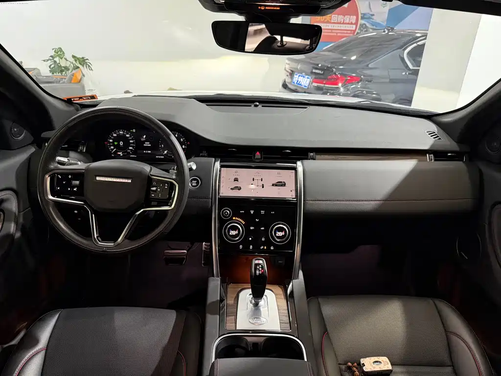 Land Rover Discovery Sport — фото 10