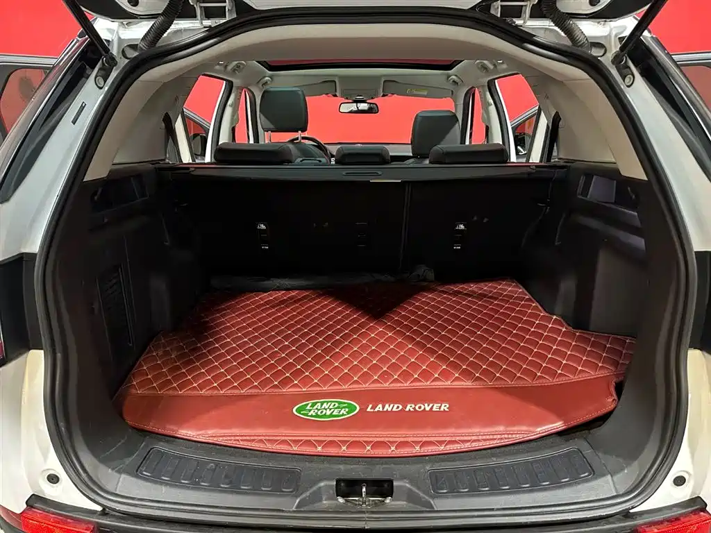 Land Rover Discovery Sport — фото 15
