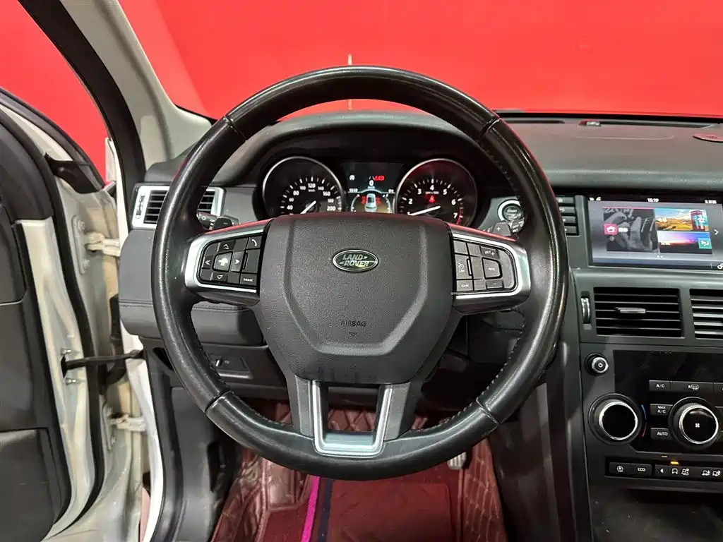 Land Rover Discovery Sport — фото 10
