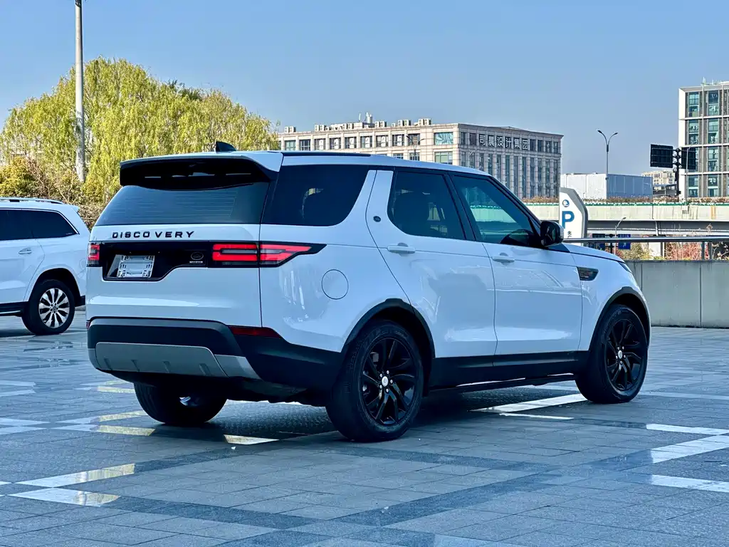 Land Rover Discovery — фото 15