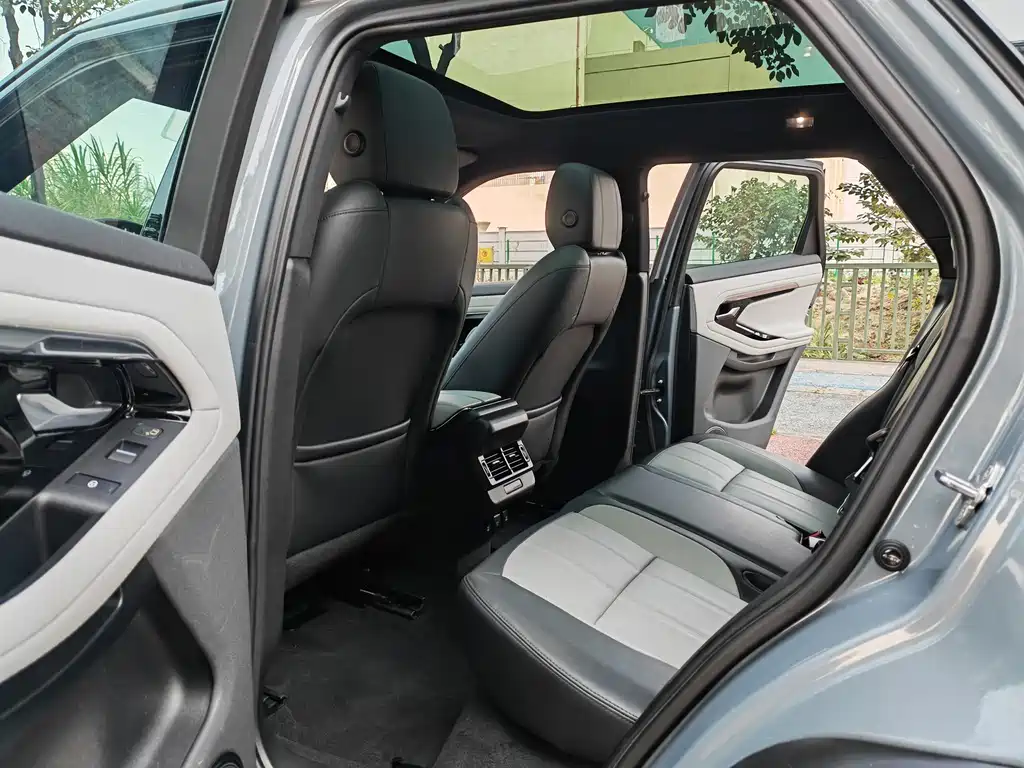 Land Rover Evoque — фото 14