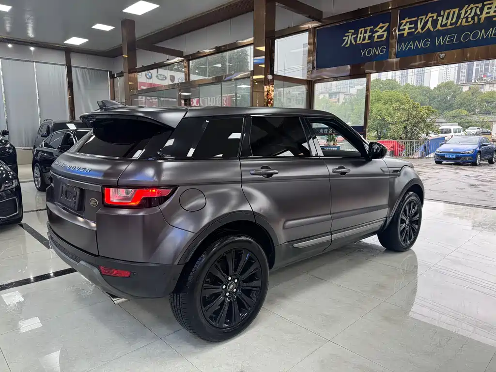 Land Rover Evoque — фото 13