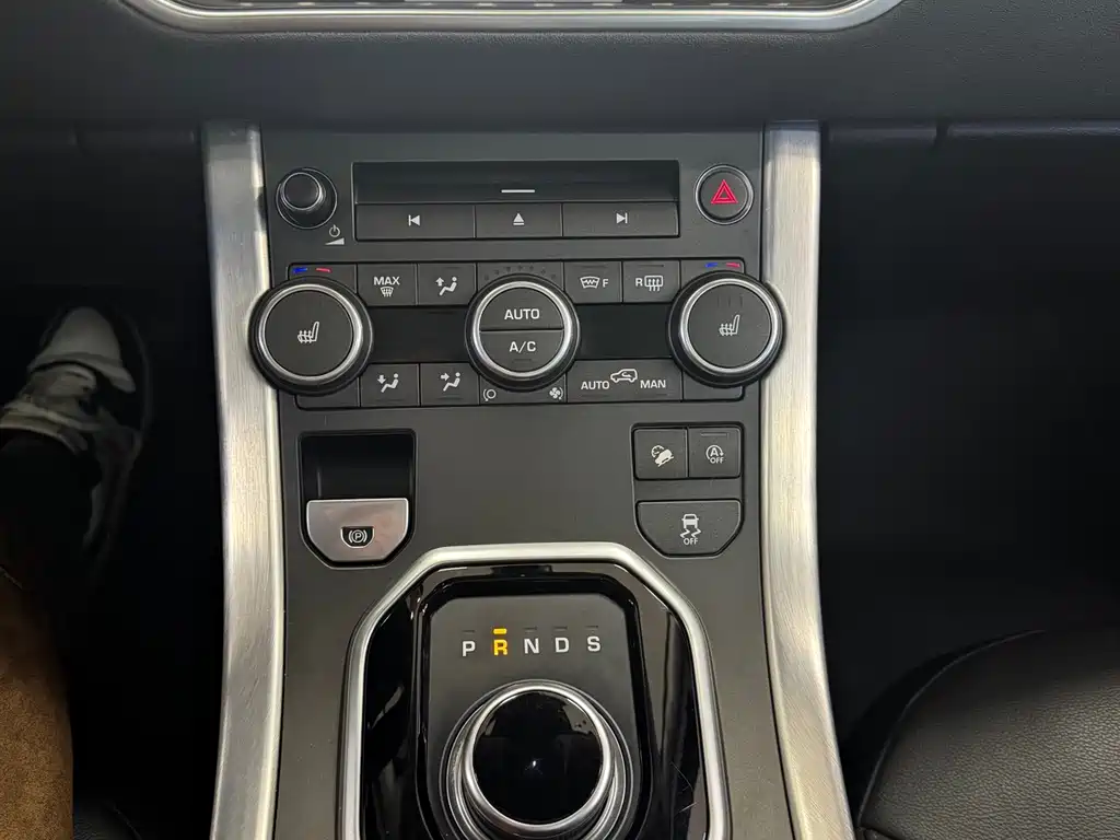 Land Rover Evoque — фото 10