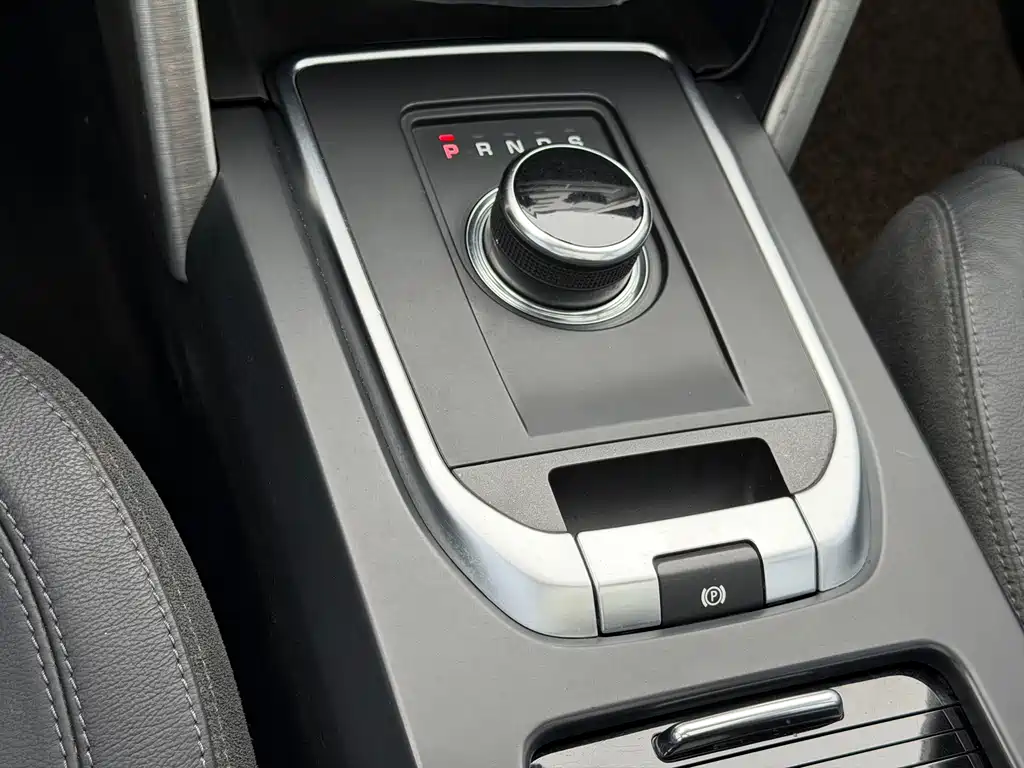 Land Rover Discovery Sport — фото 11