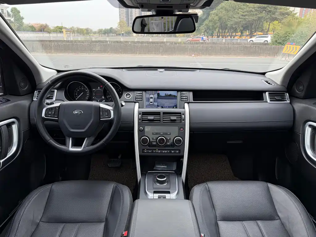 Land Rover Discovery Sport — фото 9