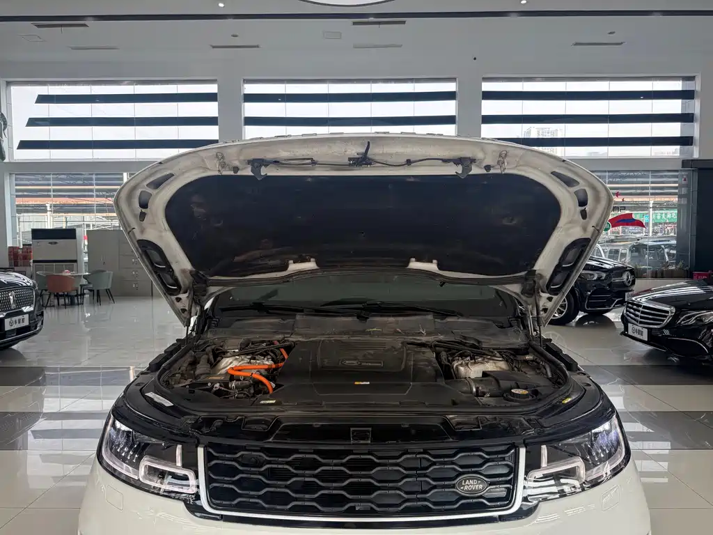 Land Rover Sport PHEV — фото 15