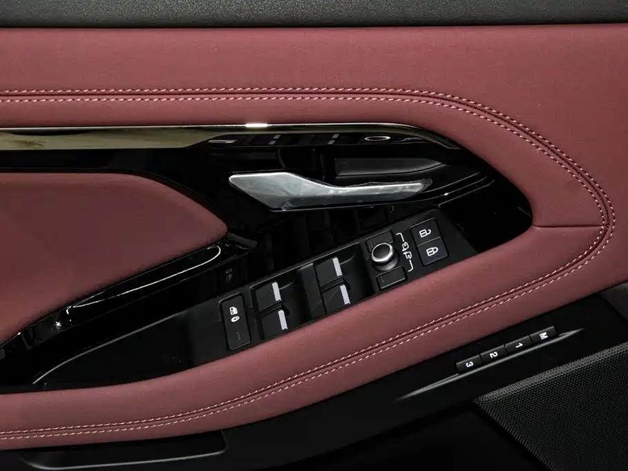 Land Rover Evoque — фото 23