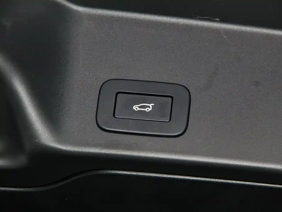 Land Rover Evoque — фото 32