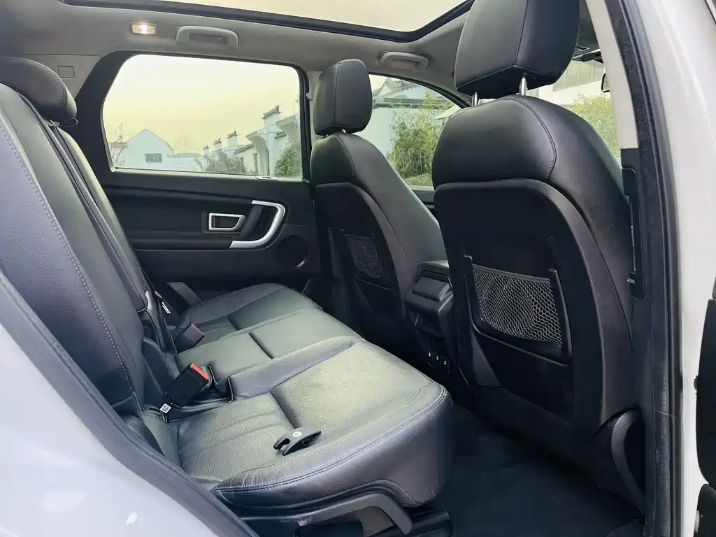 Land Rover Discovery Sport — фото 15