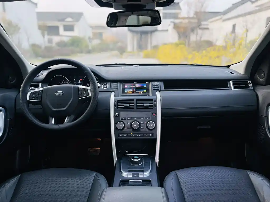 Land Rover Discovery Sport — фото 8