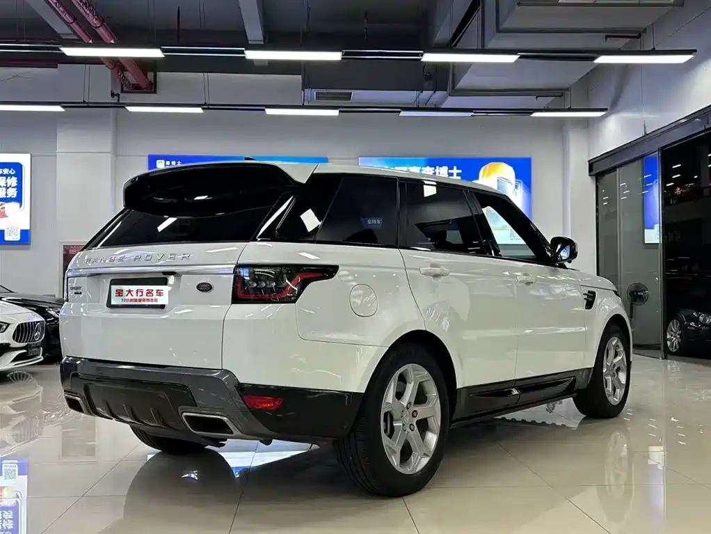 Land Rover Sport PHEV — фото 2