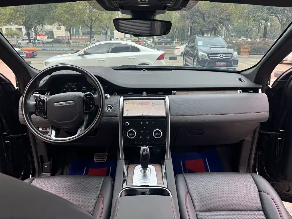 Land Rover Discovery Sport — фото 13