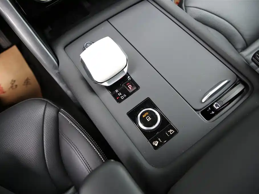 Land Rover Discovery — фото 15