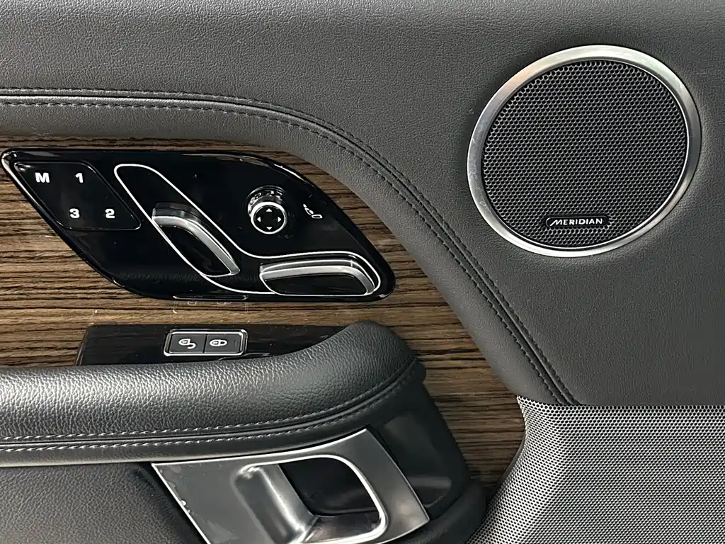 Land Rover Range Rover — фото 17