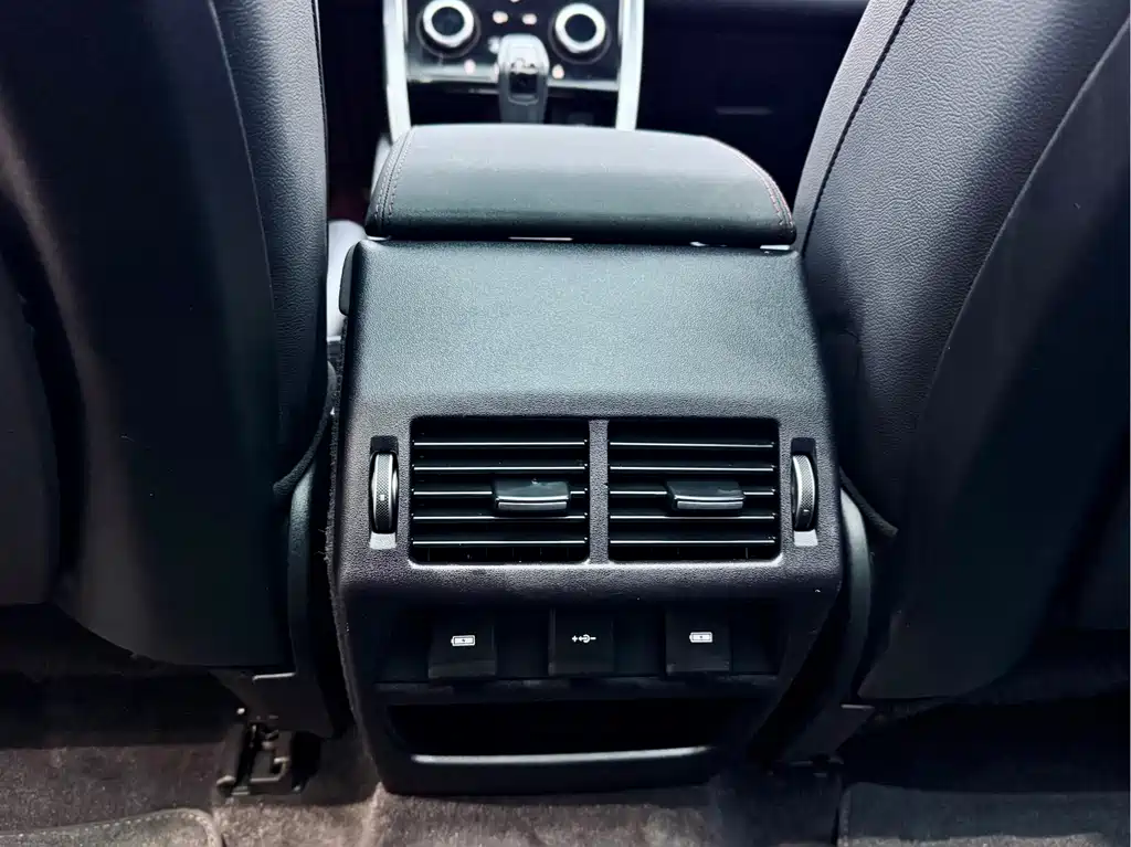 Land Rover Discovery Sport — фото 17