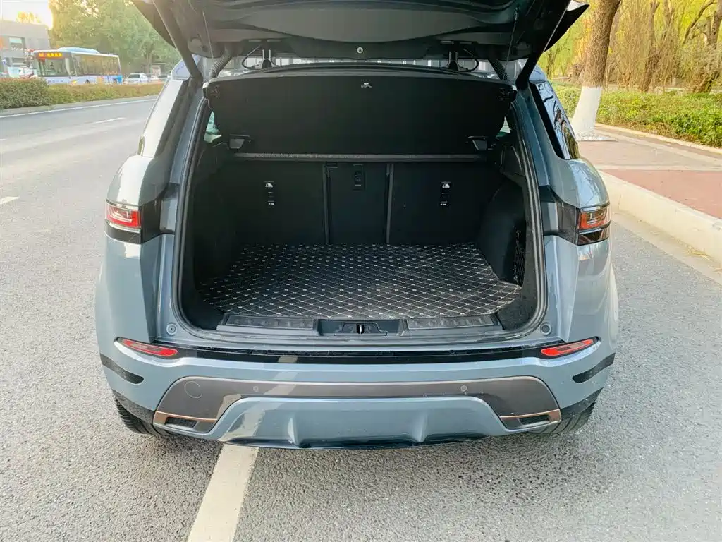 Land Rover Evoque — фото 11