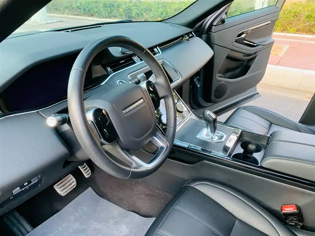 Land Rover Evoque — фото 14