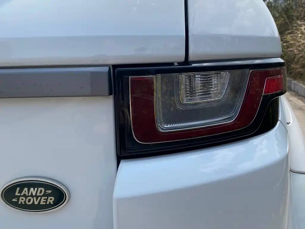 Land Rover Evoque — фото 18