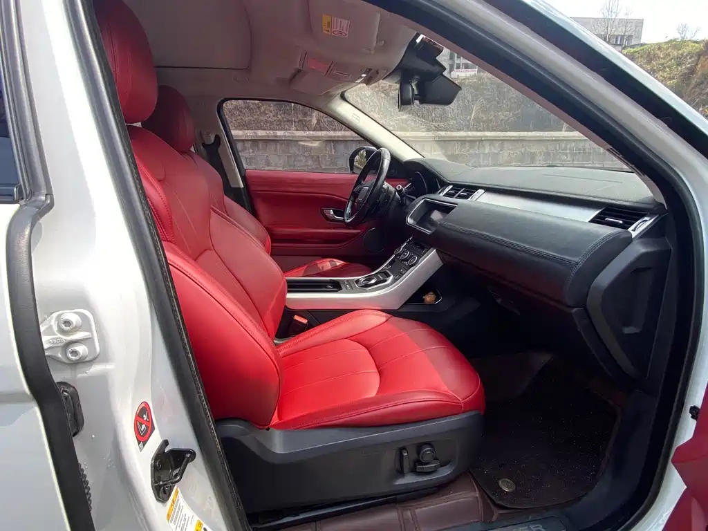 Land Rover Evoque — фото 10