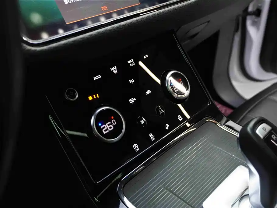 Land Rover Evoque — фото 13