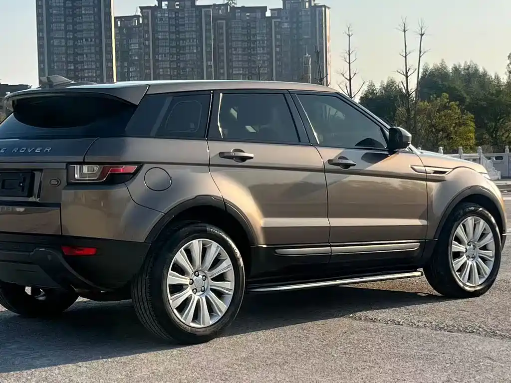 Land Rover Evoque — фото 5