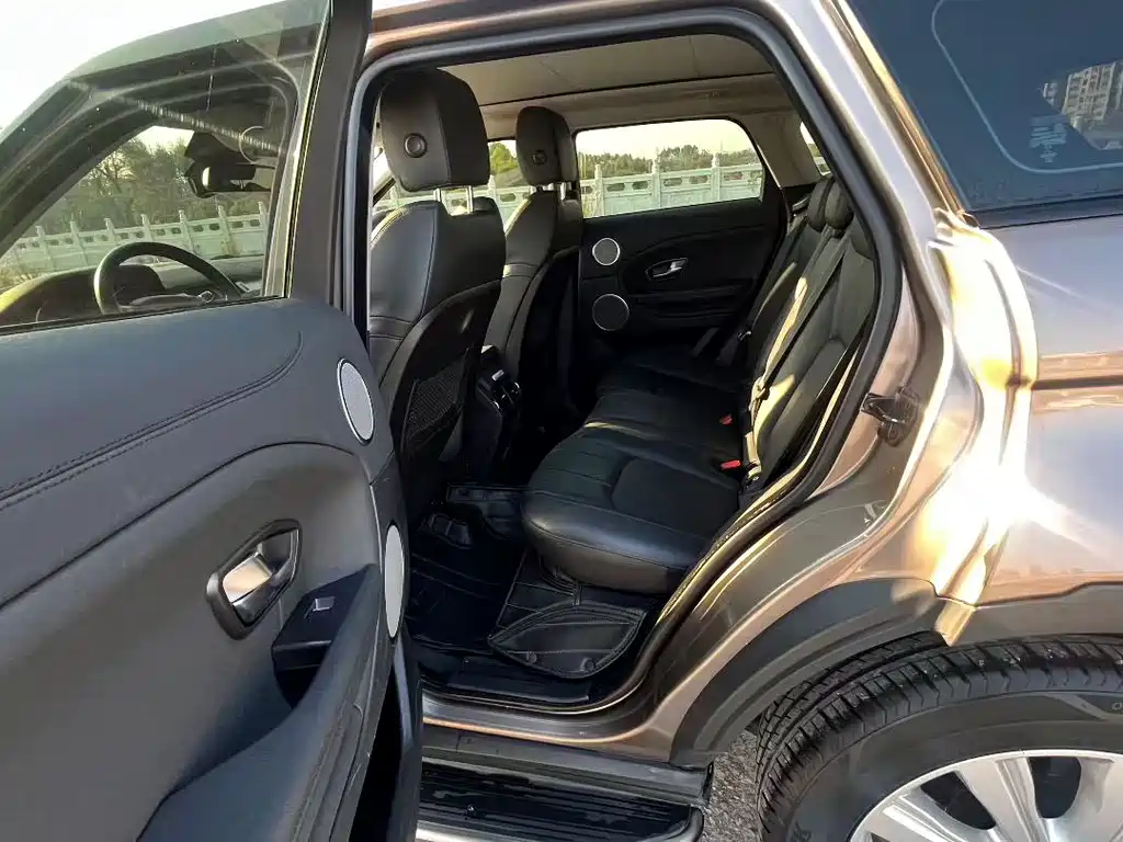 Land Rover Evoque — фото 8