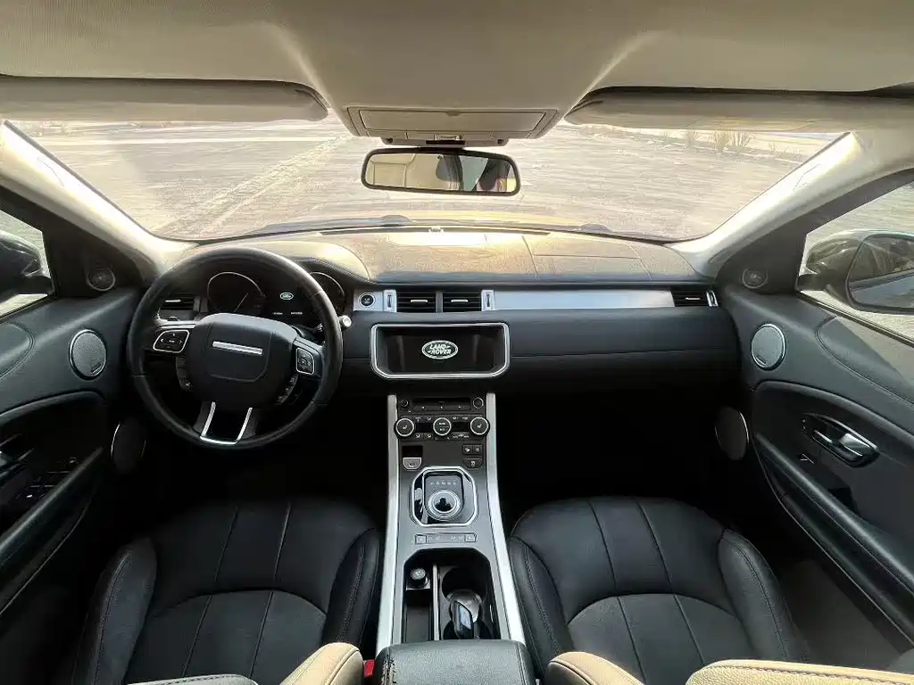 Land Rover Evoque — фото 9
