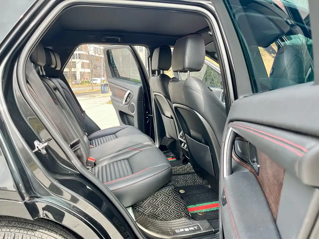 Land Rover Discovery Sport — фото 16
