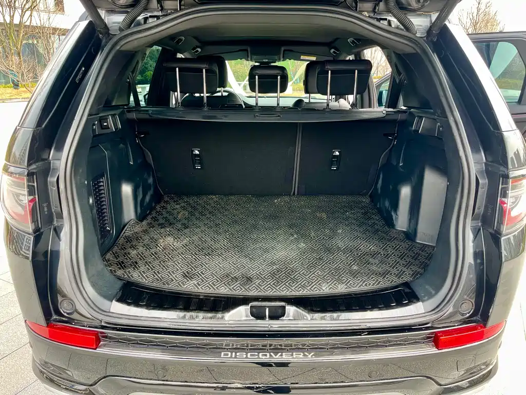 Land Rover Discovery Sport — фото 17