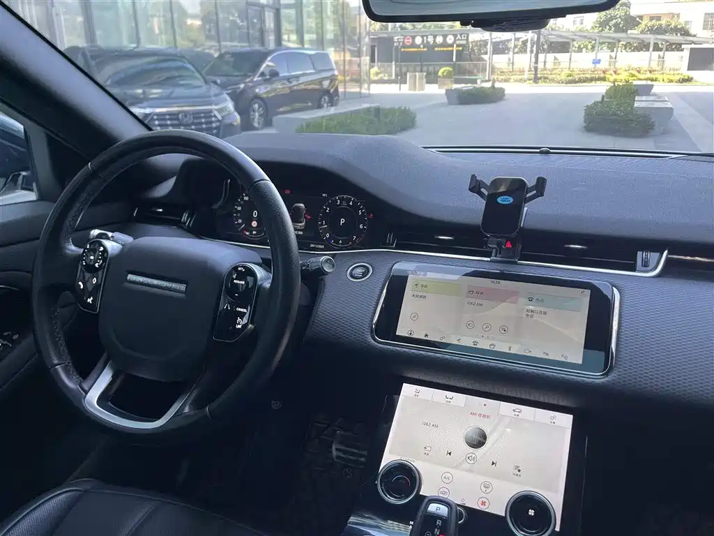 Land Rover Evoque — фото 23